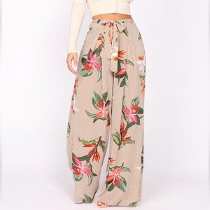 Fashion Nova Thailand Floral Woven High Rise Wide Leg Pant - XL